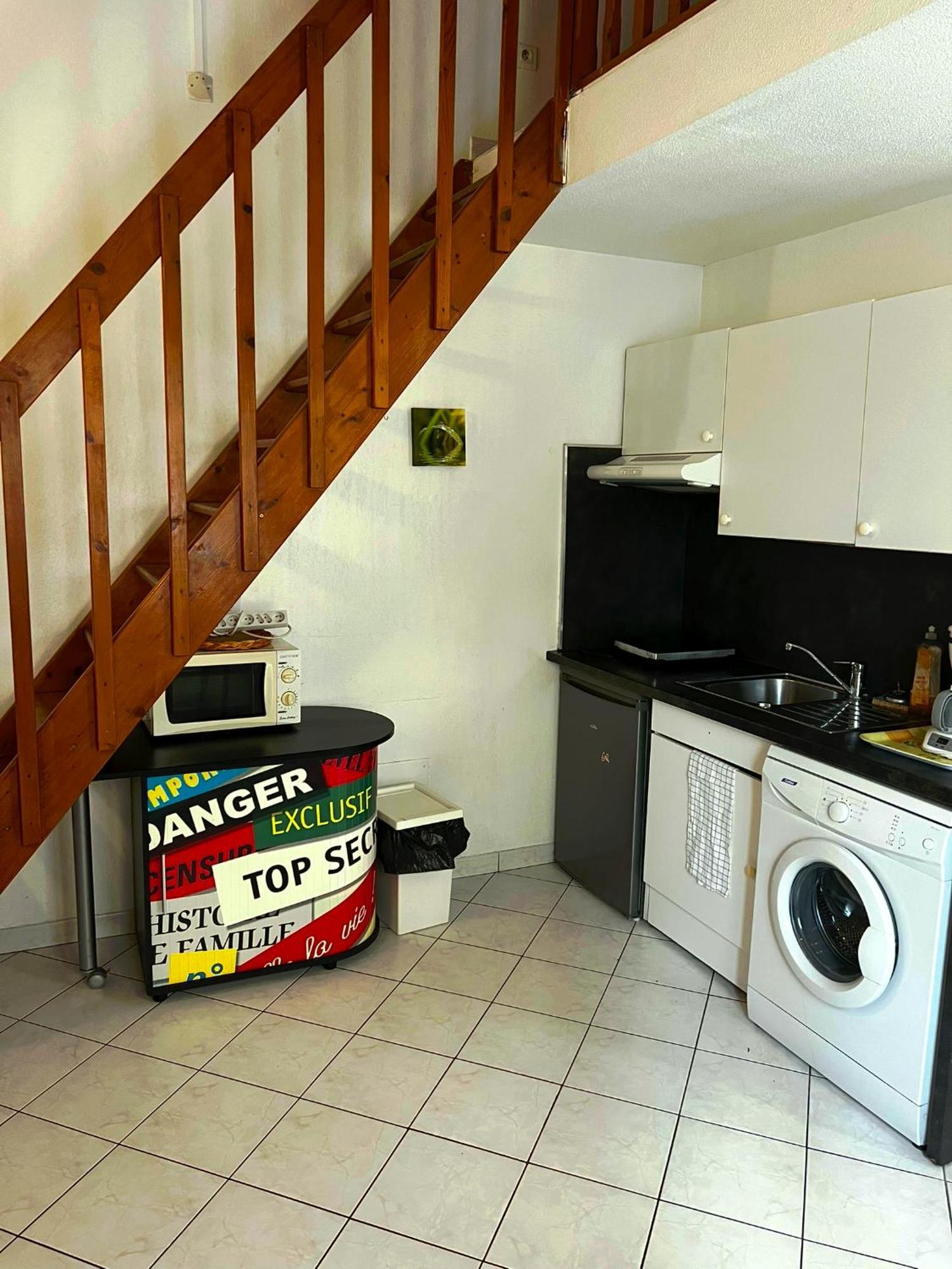 Enzo Paradise Apartment
