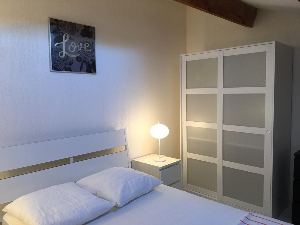 Enzo Paradise Apartment